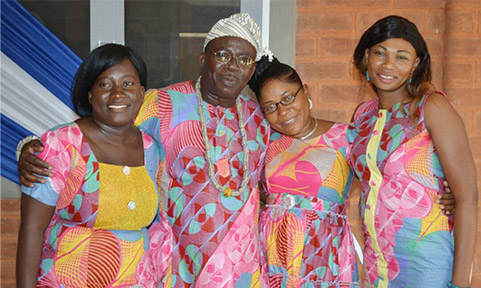 Groupe d'adultes au Togo